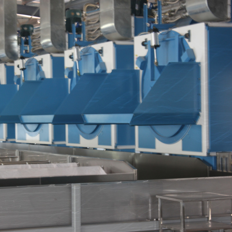 在選擇布草洗滌服務時，應該考慮哪些因素